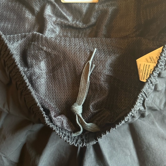 NWT! Black Patagonia Swim Trunks Size XL - Picture 5 of 7